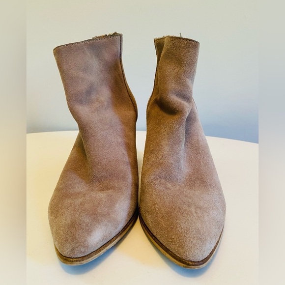 Steve Madden Jillian Ankle Boots Womens Size 6M Taupe Suede Leather Back Zip - Picture 10 of 12